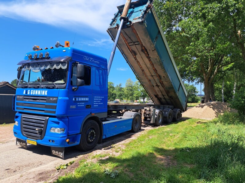 Levering van zand, grond en puin